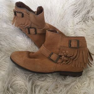 Minnetonka Moccasin Bootie 6.5